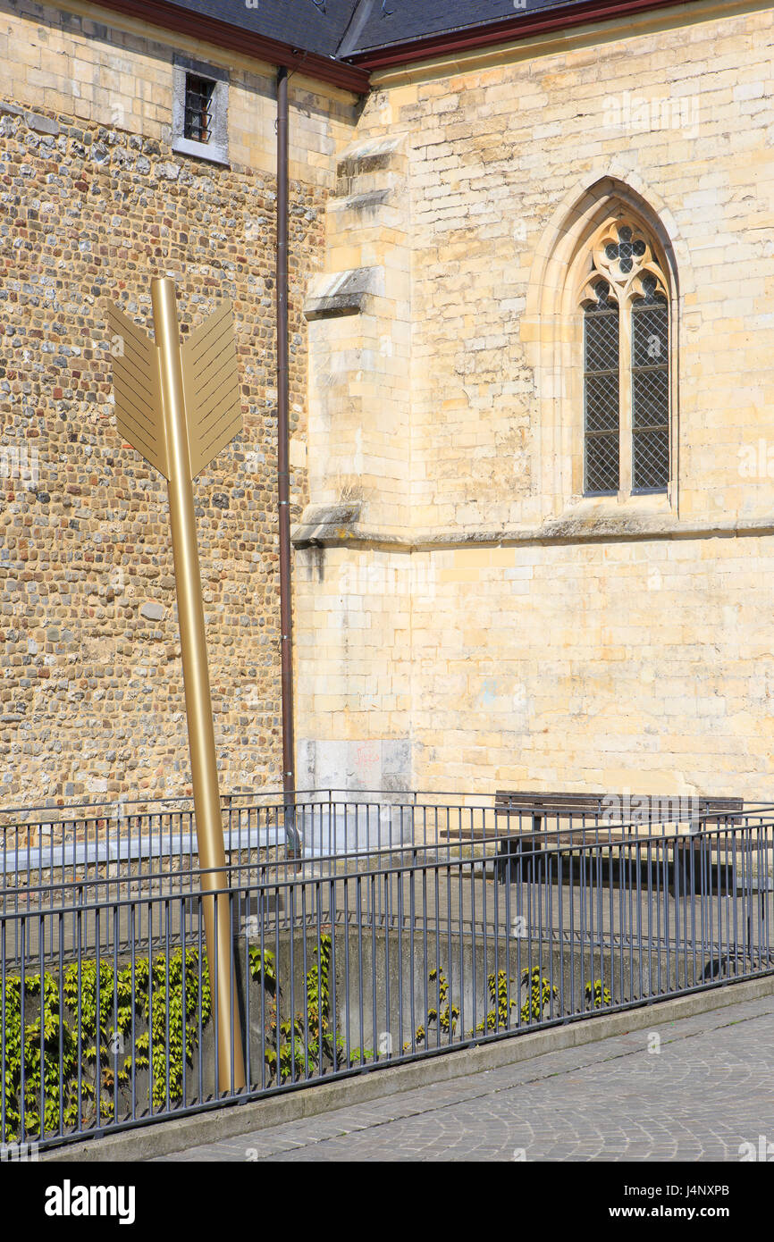 Giant arrow outside the main entrance of the Gallo-Roman Museum in Tongeren, Belgium Stock Photo