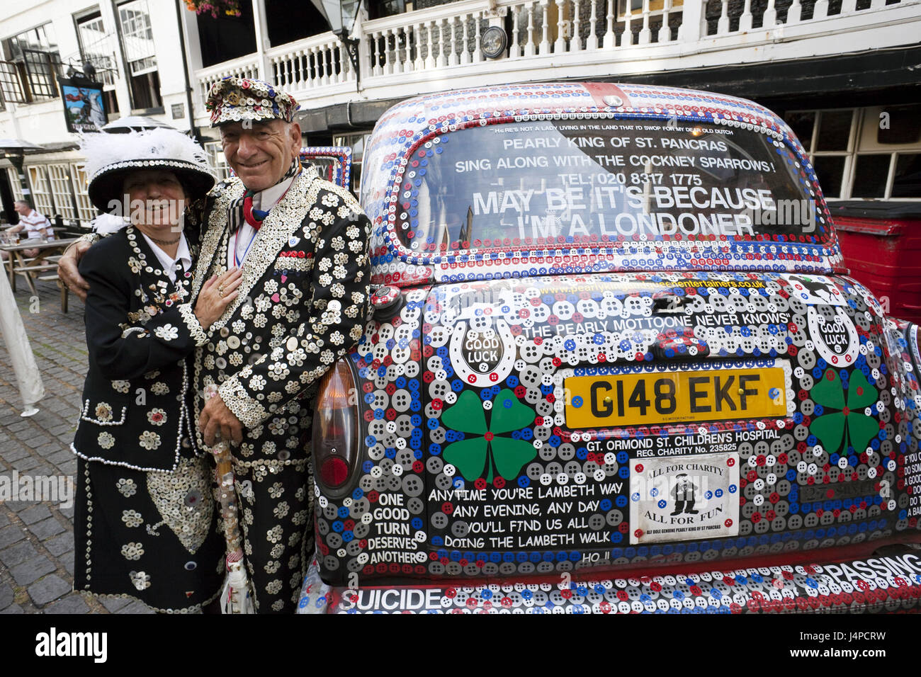 Great Britain, England, London, Pearly King and Queen, taxi, decorates, model released, Stock Photo