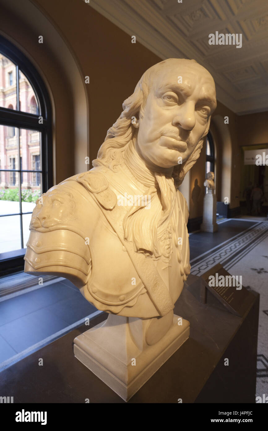 Great Britain, England, London, Victoria and Albert museum, bust