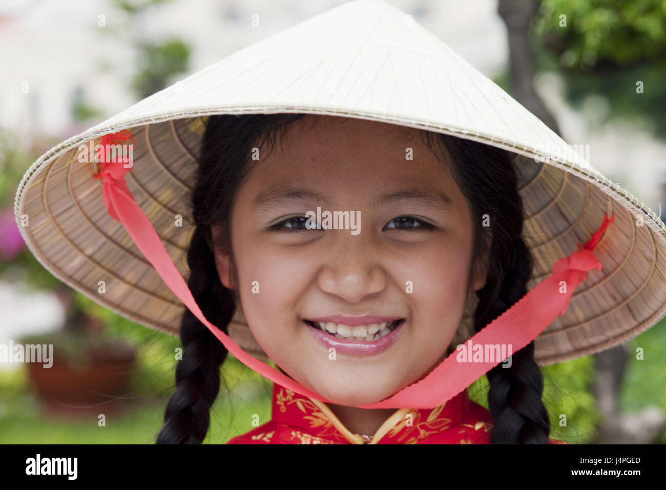 Traditional vietnamese costume hires stock photography and images Alamy