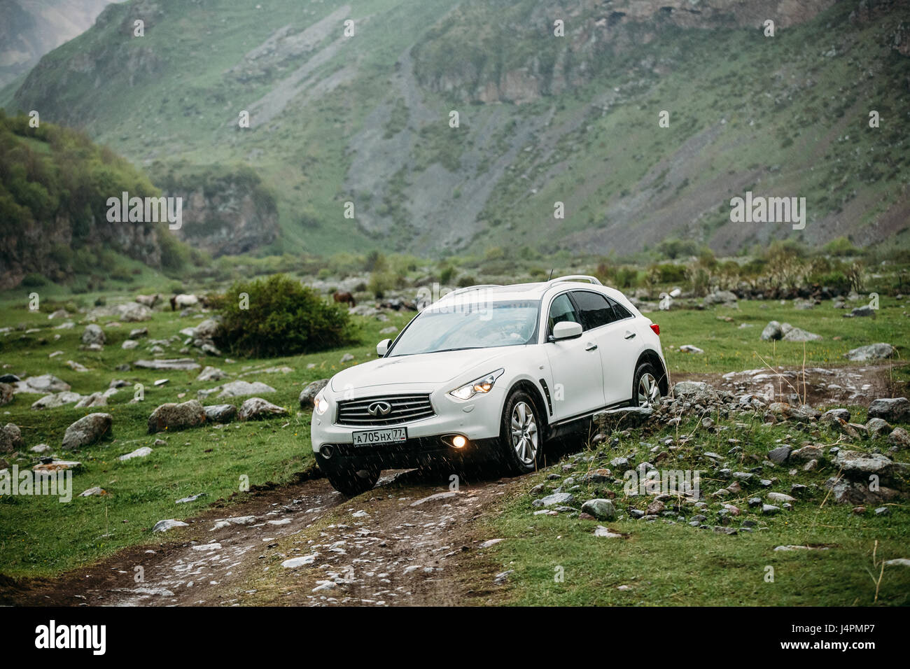 Diesel suv hi-res stock photography and images - Alamy