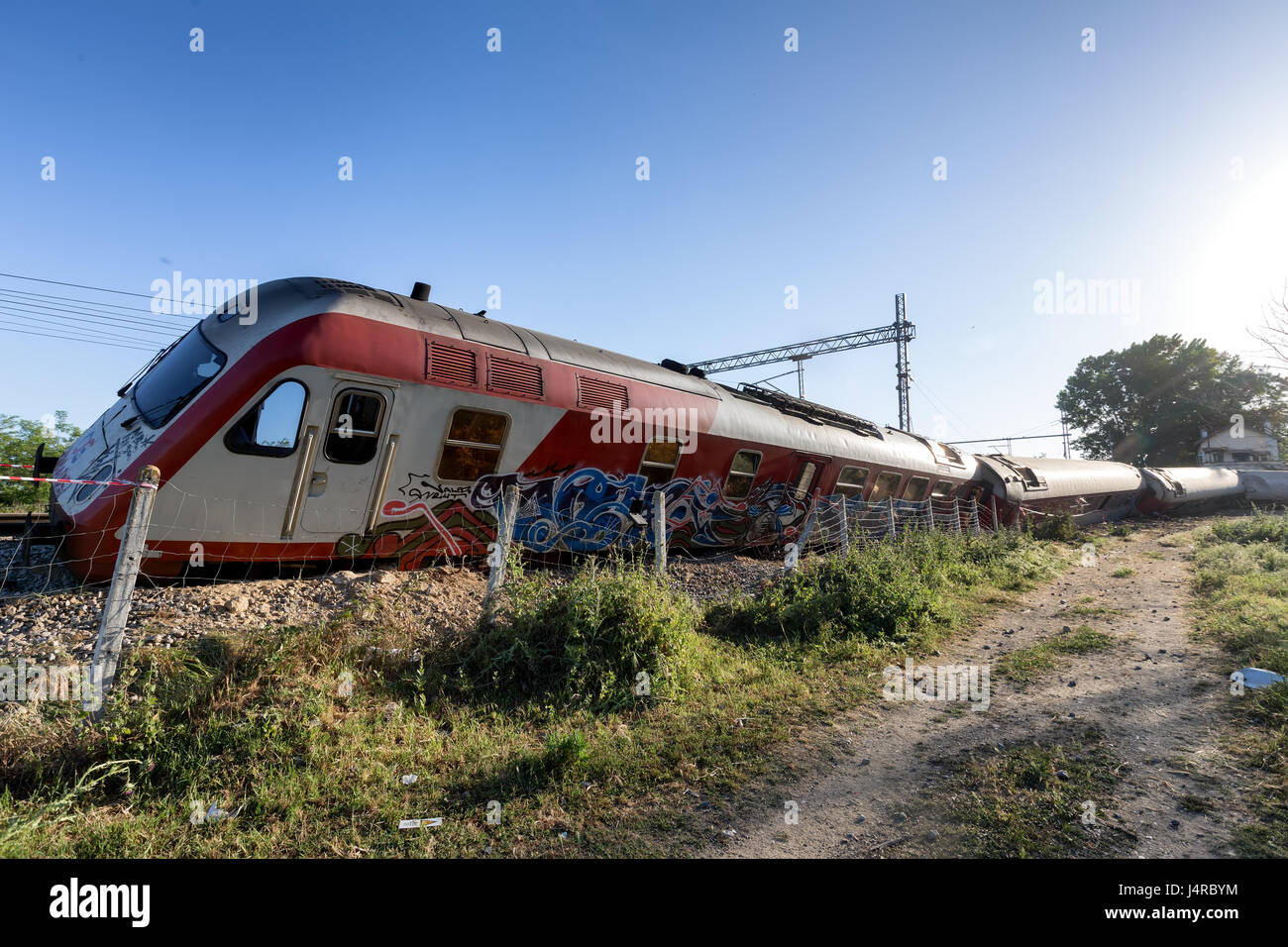 Thessaloniki, Greece – May 14, 2017: Train accident at Adendro, almost 40km west of Thessaloniki, with two confirmed dead among the passengers. The train crashed into a house after derailing. Credit: VASILIS VERVERIDIS/Alamy Live News Stock Photo