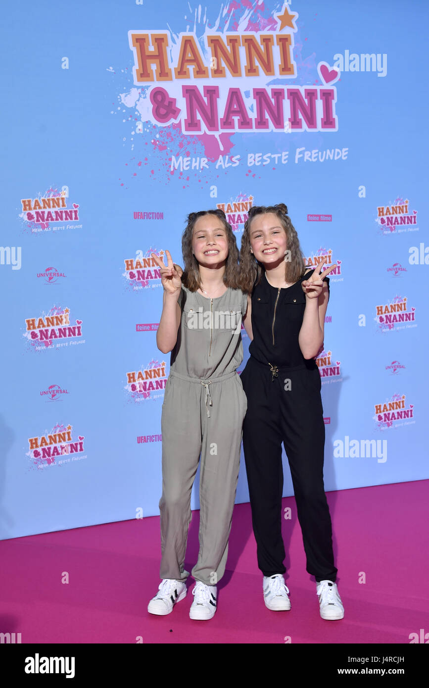 Berlin, Germany. 14th May, 2017. Actresses Laila and Rosa Meinecke arrive  at the world premiere of 'Hanni & Nanni - Mehr als beste Freunde' (lit.  'More than best friends') at the Kino
