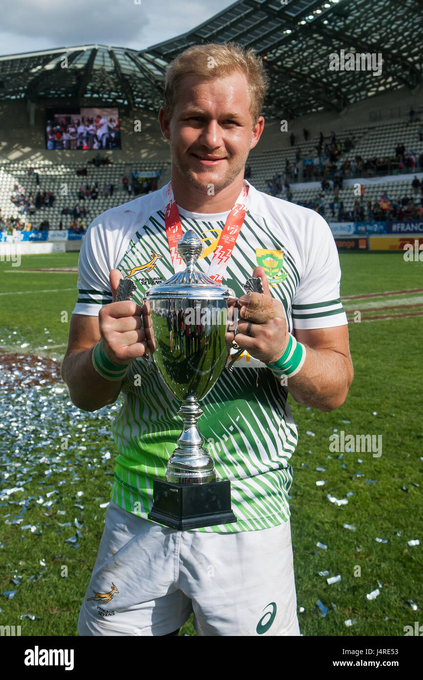 Paris, France. 14th May 2017. South Africa captain, Phillip Snyman with the Cup at the HSBC Paris Sevens World series at Stade Jean Bouin. Credit: Elsie Kibue / Alamy Live News Stock Photo