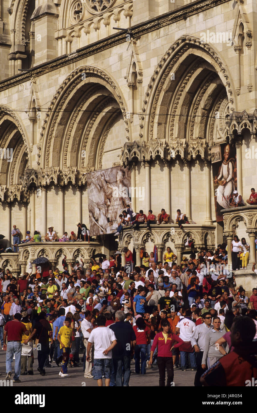 Cathedral Of Cuenca Spain People Hi res Stock Photography And Images Cathedral Of Cuenca Spain People Hi res Stock Photography And Images