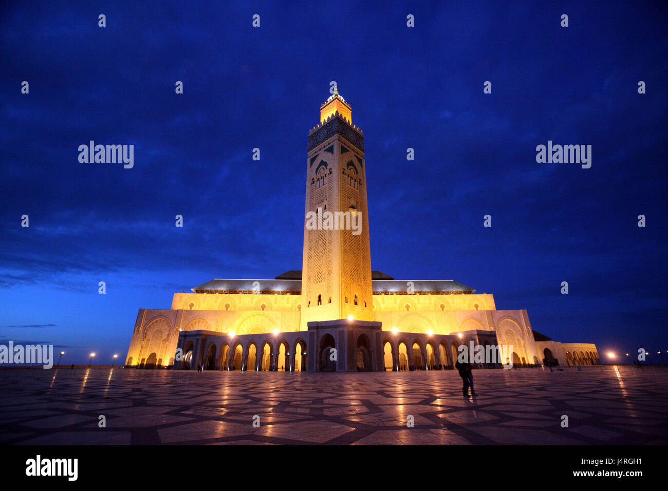 Morocco, Casablanca, town, mosque, minaret, mosque Hassan 2, lighting, evening, Stock Photo