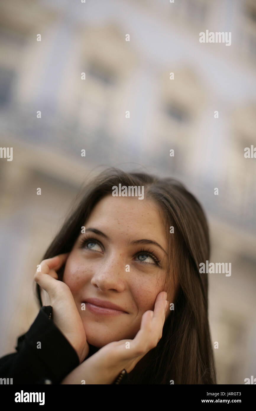 Woman, young, sit, wait, portrait Stock Photo - Alamy