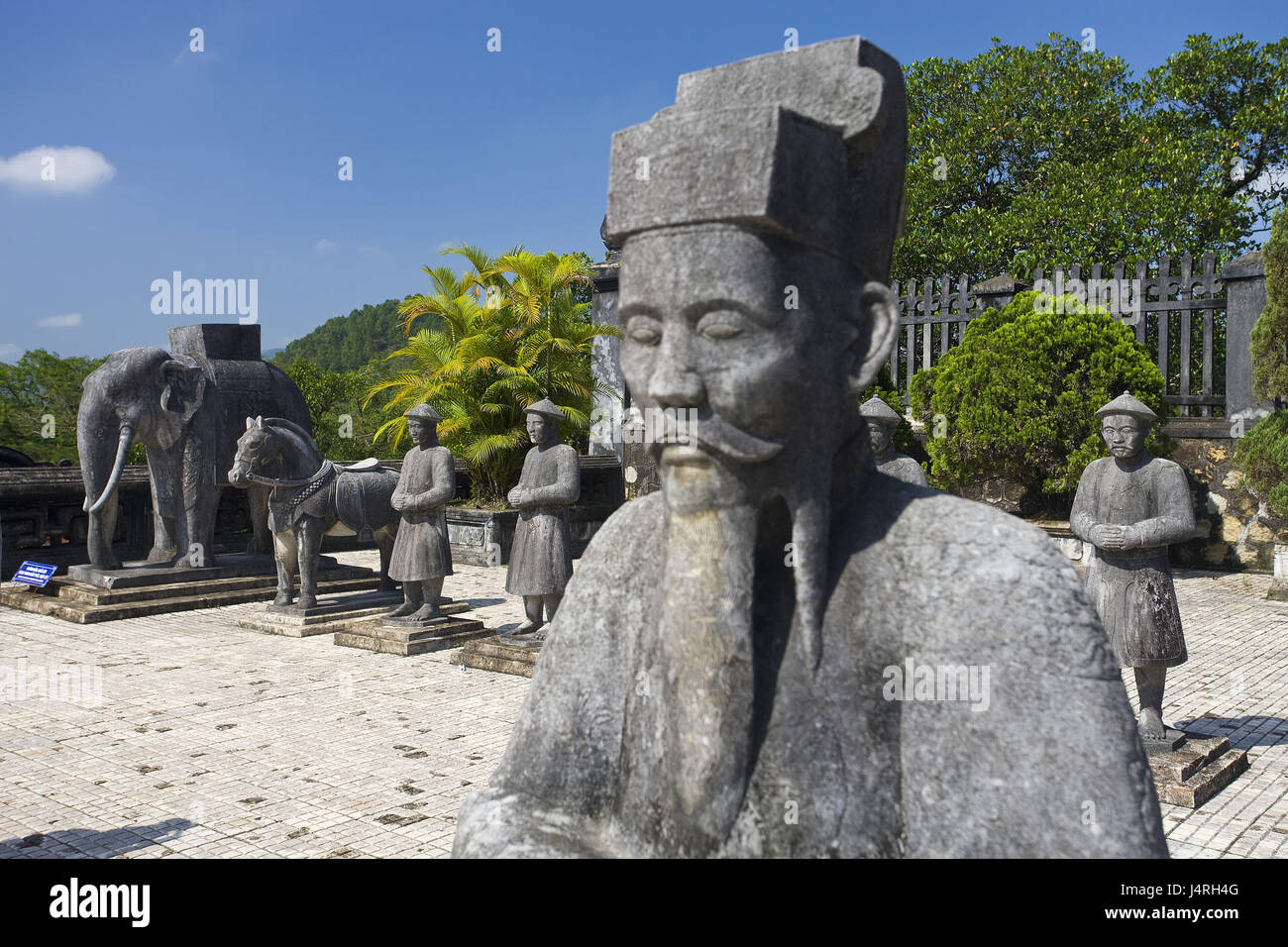 Vietnam, Chau Chu, Khai thing mausoleum Ung Long, statues, Stock Photo