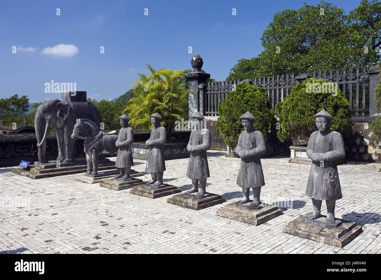 Vietnam, Chau Chu, Khai thing mausoleum Ung Long, statues, Stock Photo