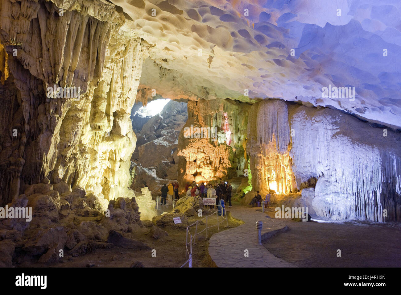 Vietnam, Halong Bay, Sung Son Höhle, visitor, Stock Photo