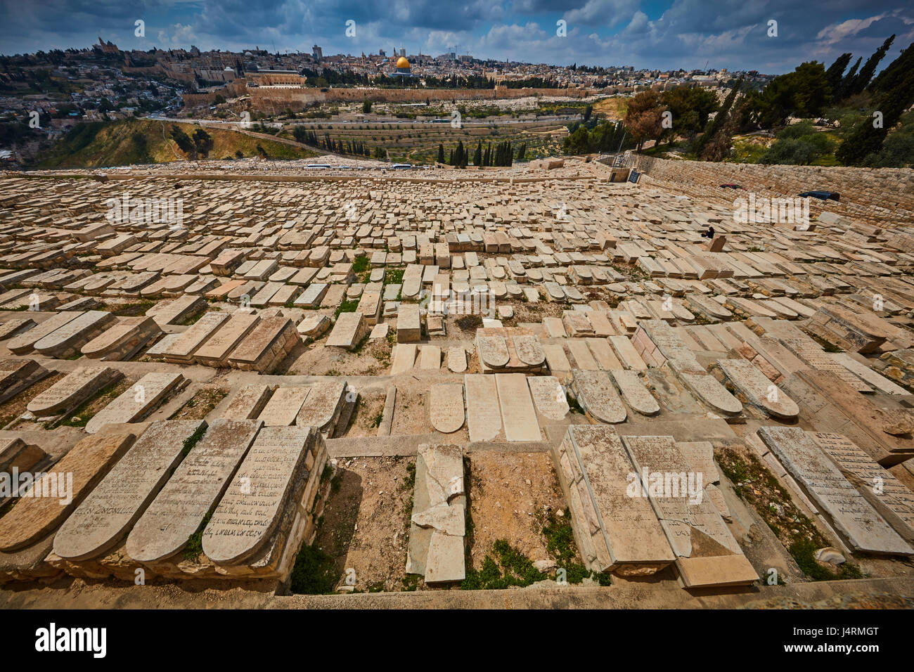 Mount of olives, burial place in Jerusalem Stock Photo Alamy