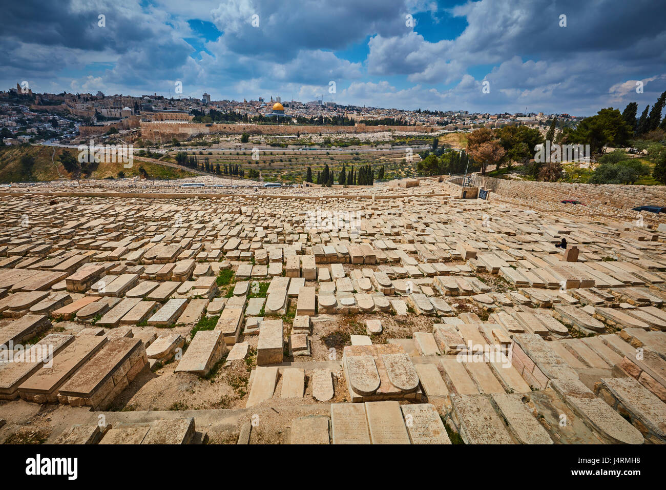 Mount of olives, burial place in Jerusalem Stock Photo Alamy