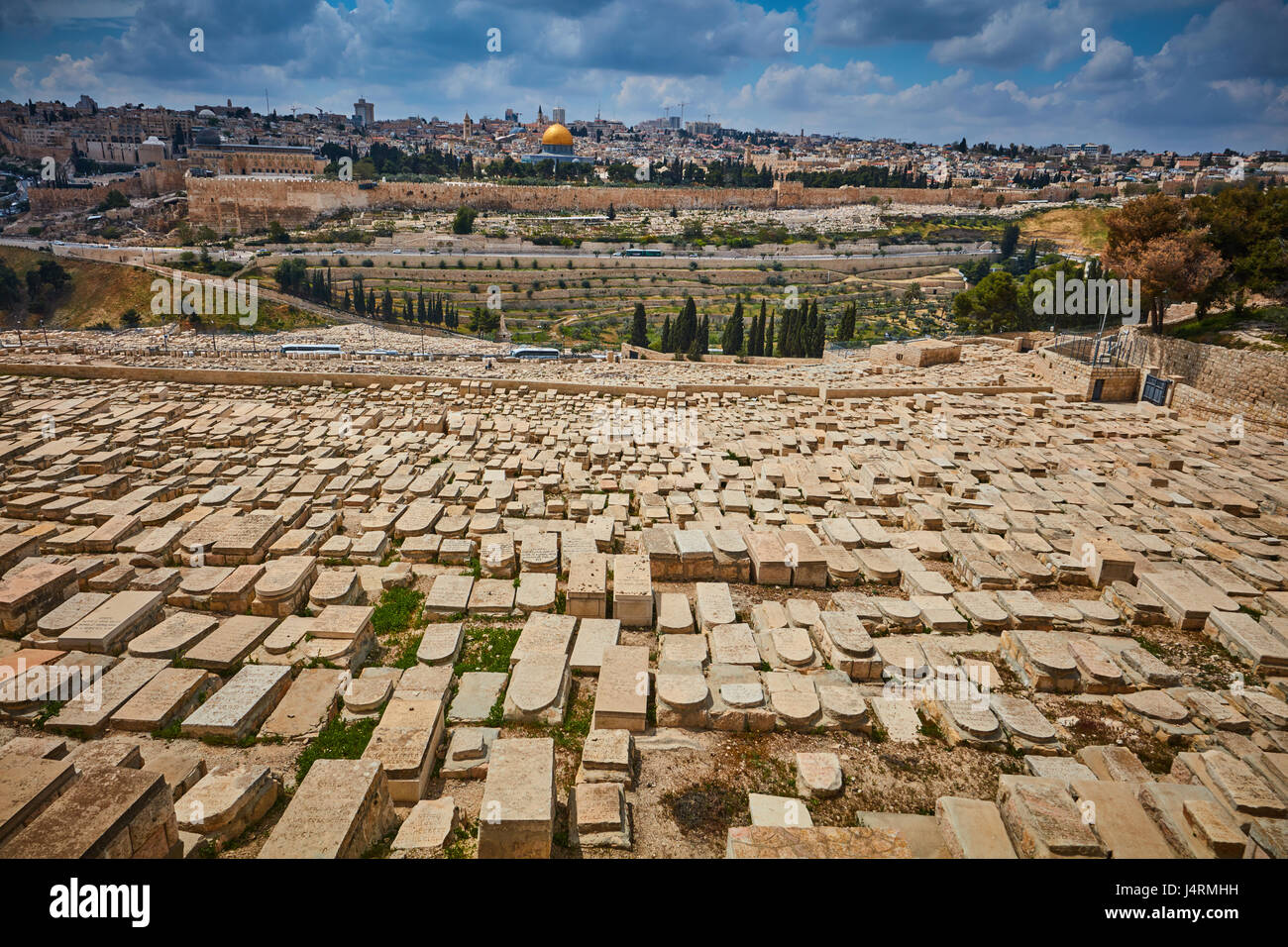 Mount of olives, burial place in Jerusalem Stock Photo Alamy