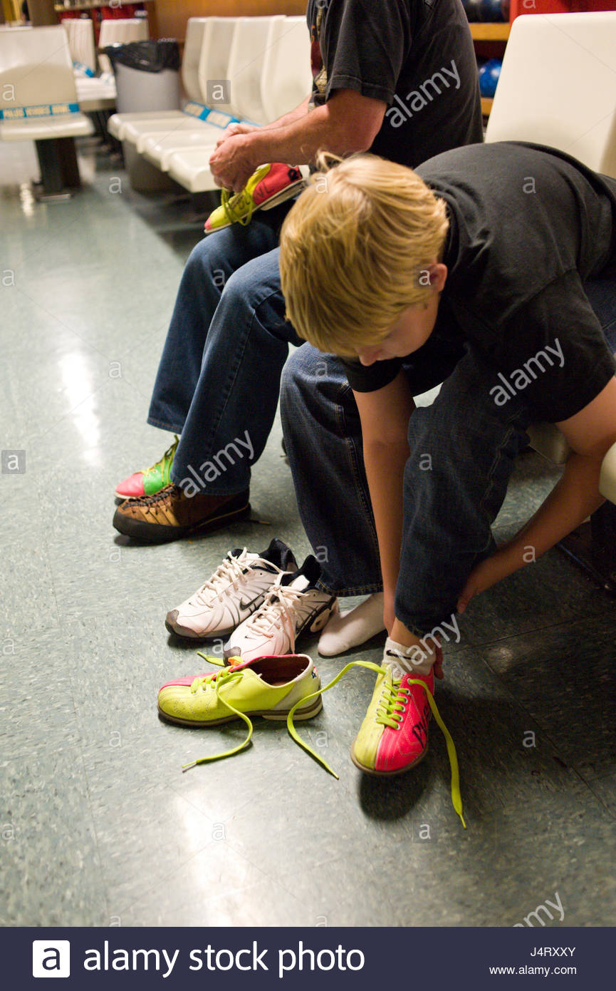 boys bowling shoes