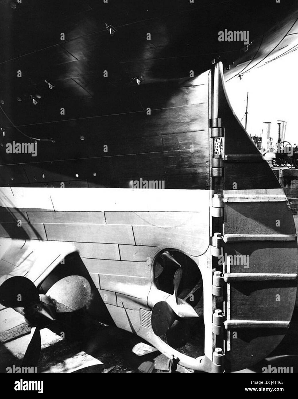Titanic Rutter This image shows the stern and rudder of the RMS Titanic, the ill-fated ...