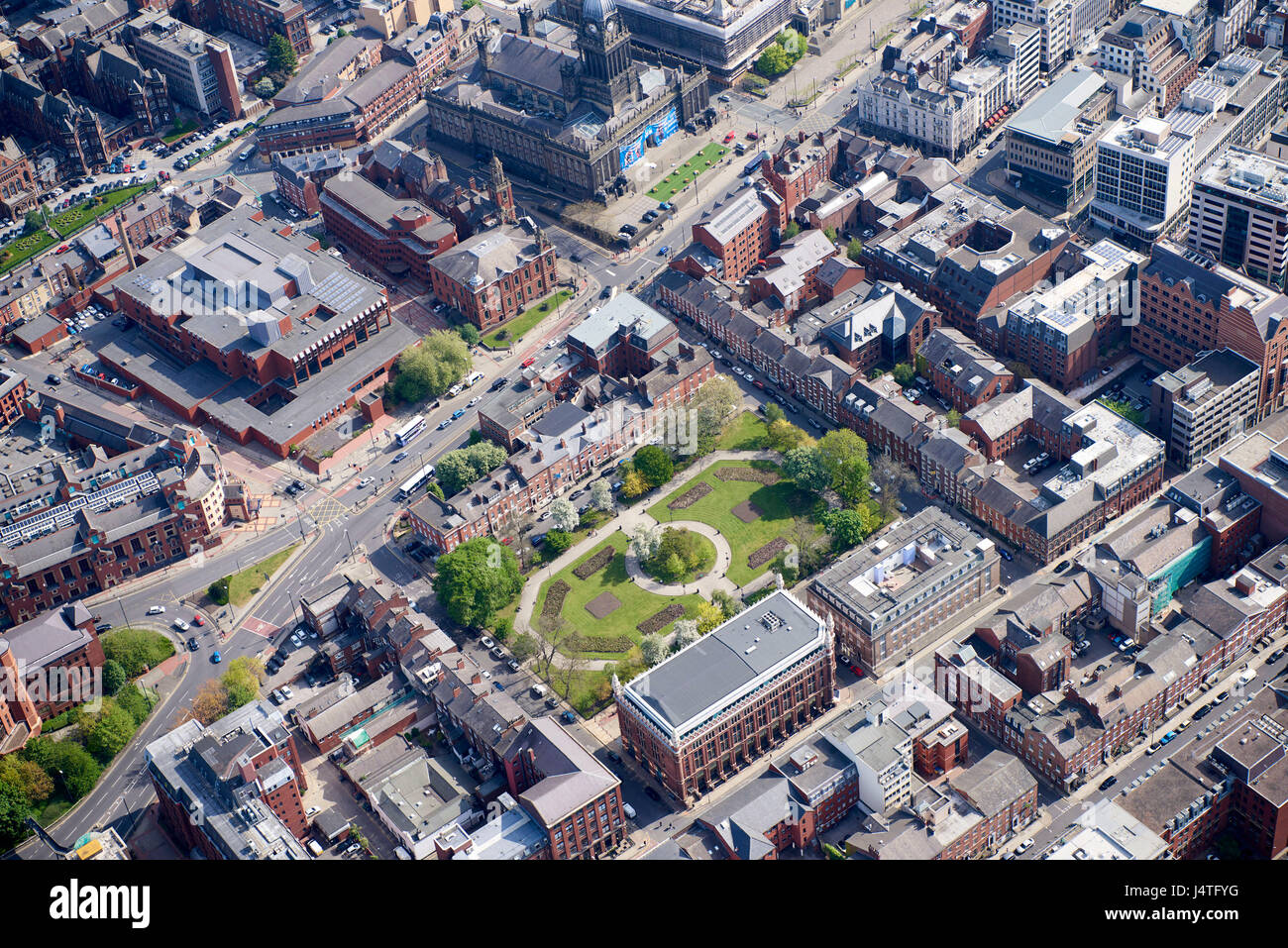 park-square-leeds-hi-res-stock-photography-and-images-alamy