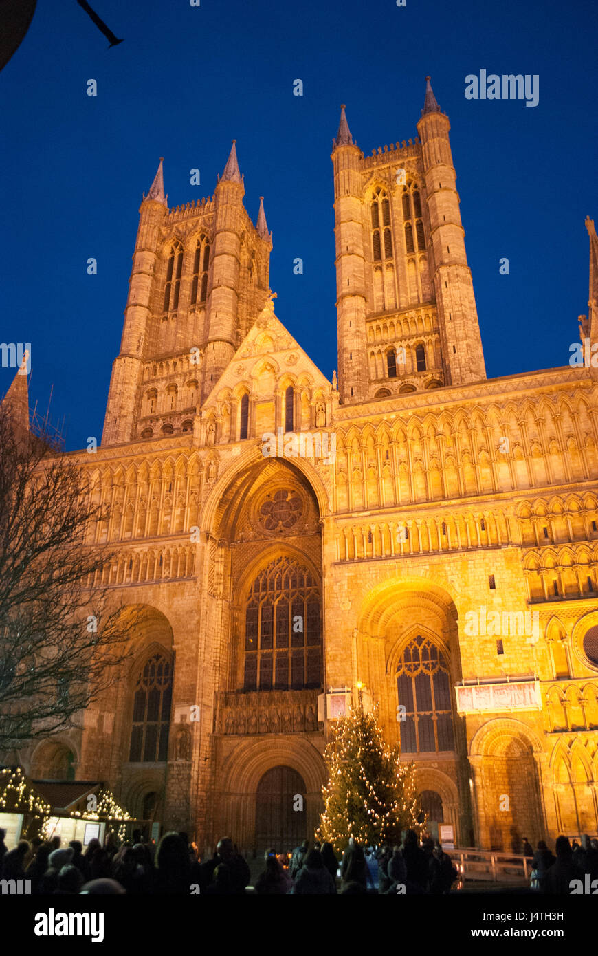 Floodlit Lincoln cathedral Stock Photo Alamy