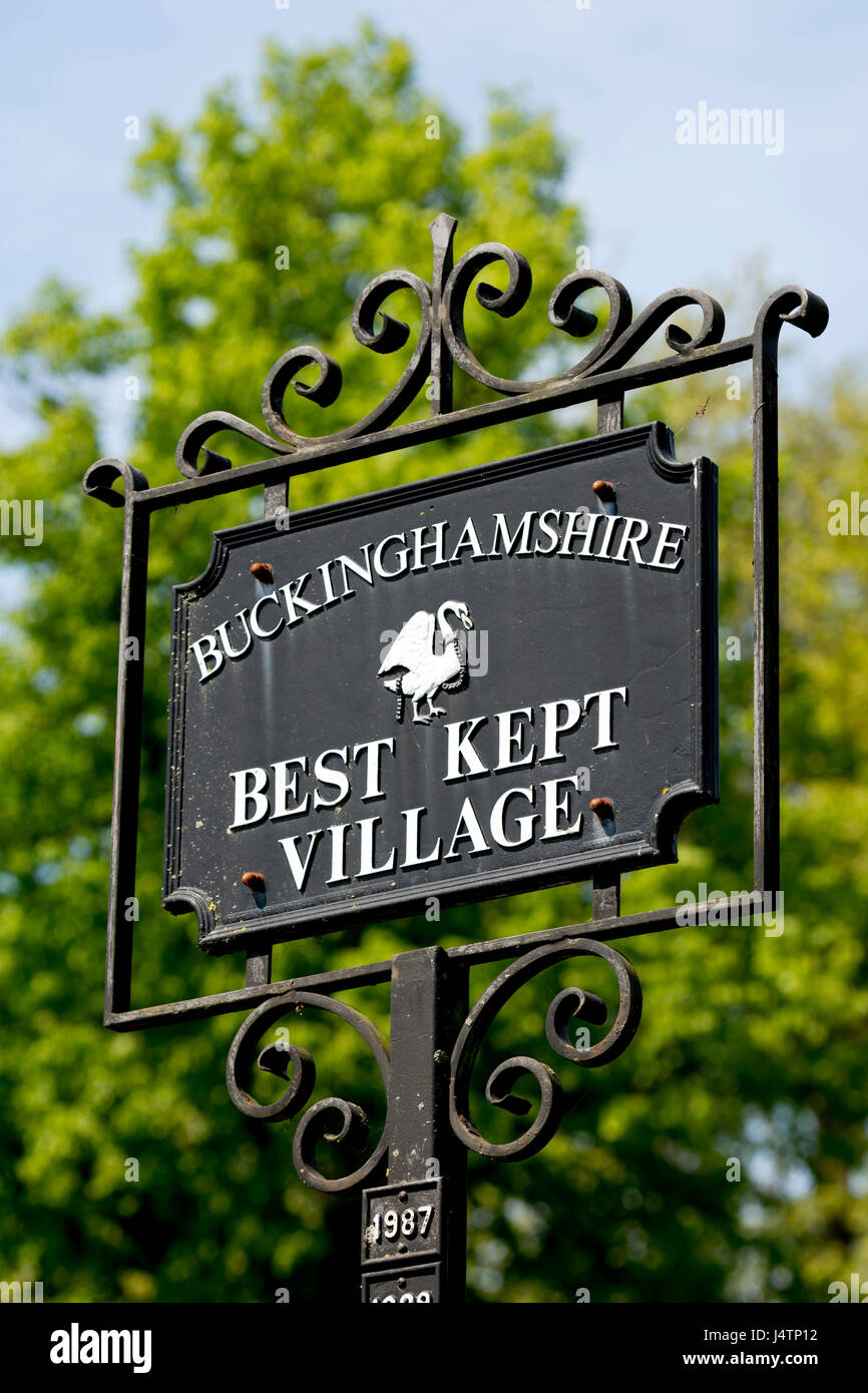 Best kept village sign, Marlow, Buckinghamshire, England, UK Stock Photo
