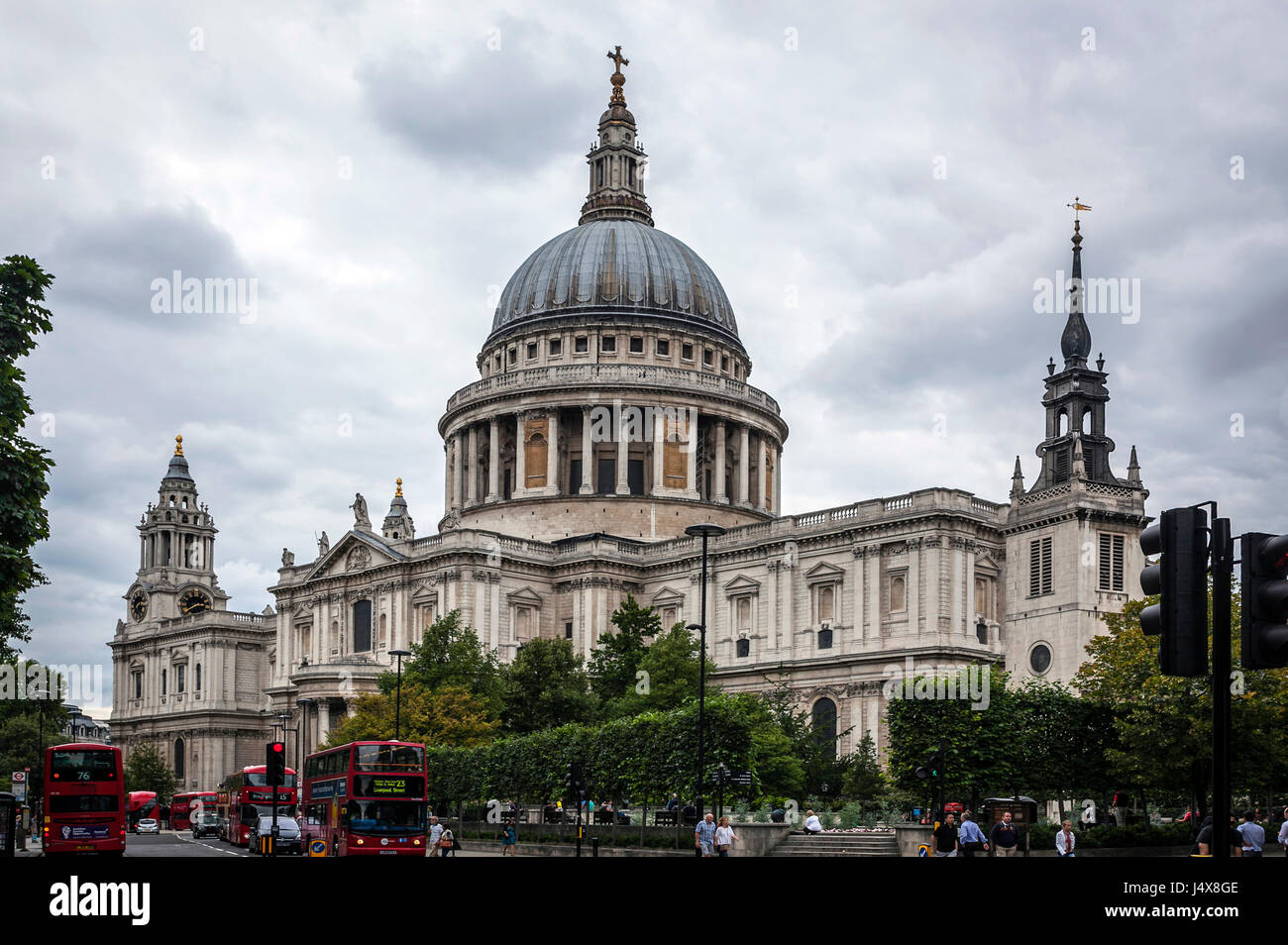 ST PAULS CATHEDERAL, LONDON, ENGLAND-19th AUG 2015:-St pauls designed by sir Christopher Wren after the Great fire of London,  and has withstood the B Stock Photo