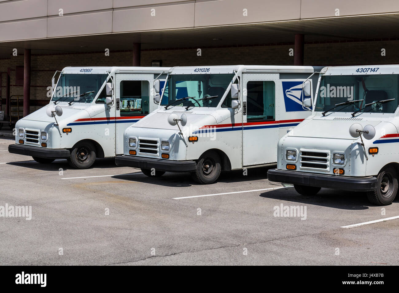 Christmas Pse 2022 Usps Dhl Express Us High Resolution Stock Photography And Images - Alamy