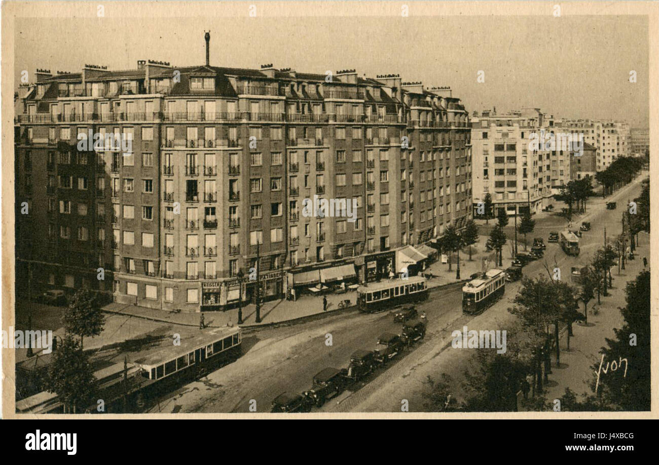 YVON Paris en flanant Le Boulevard Brune (XIV Stock Photo - Alamy