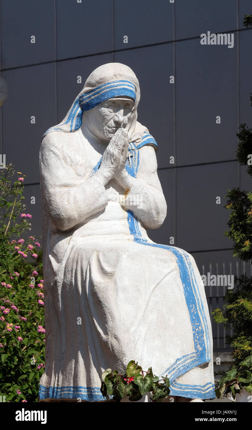 Mother Teresa statue in front St Paul's Cathedral in Tiran…