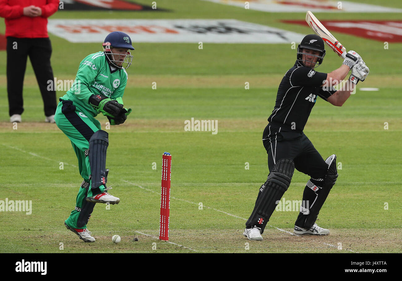 Irelands wicket keeper niall obrien reacts hires stock photography and
