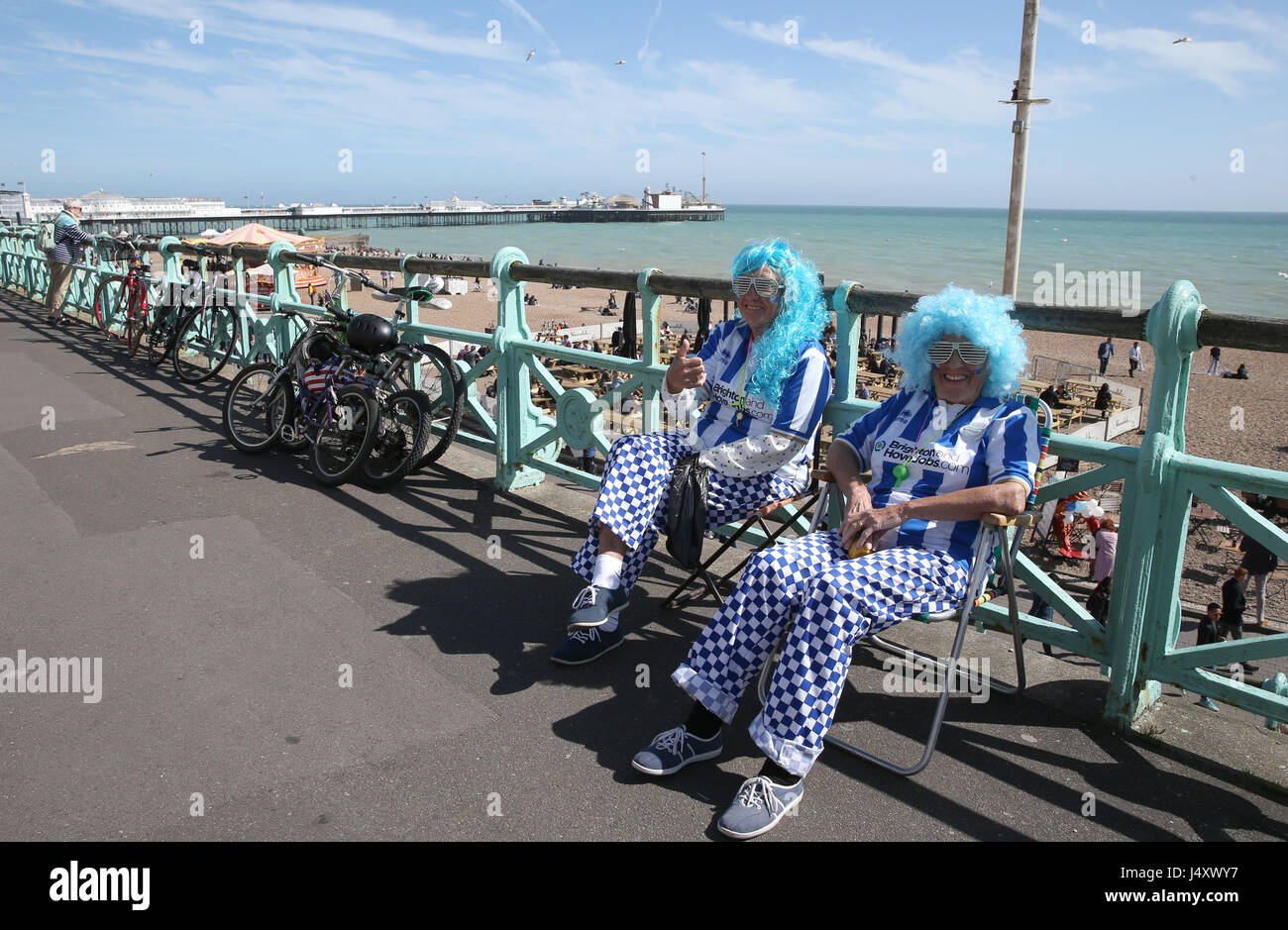 Bus parade through brighton hi-res stock photography and images - Alamy