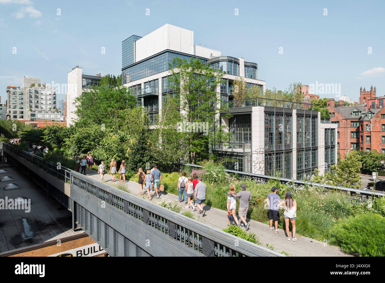 Elevated exterior view with the Highline in the foreground. 500 West 21st  Street, New York, United States. Architect: Kohn Pedersen Fox Associates  (KP Stock Photo - Alamy