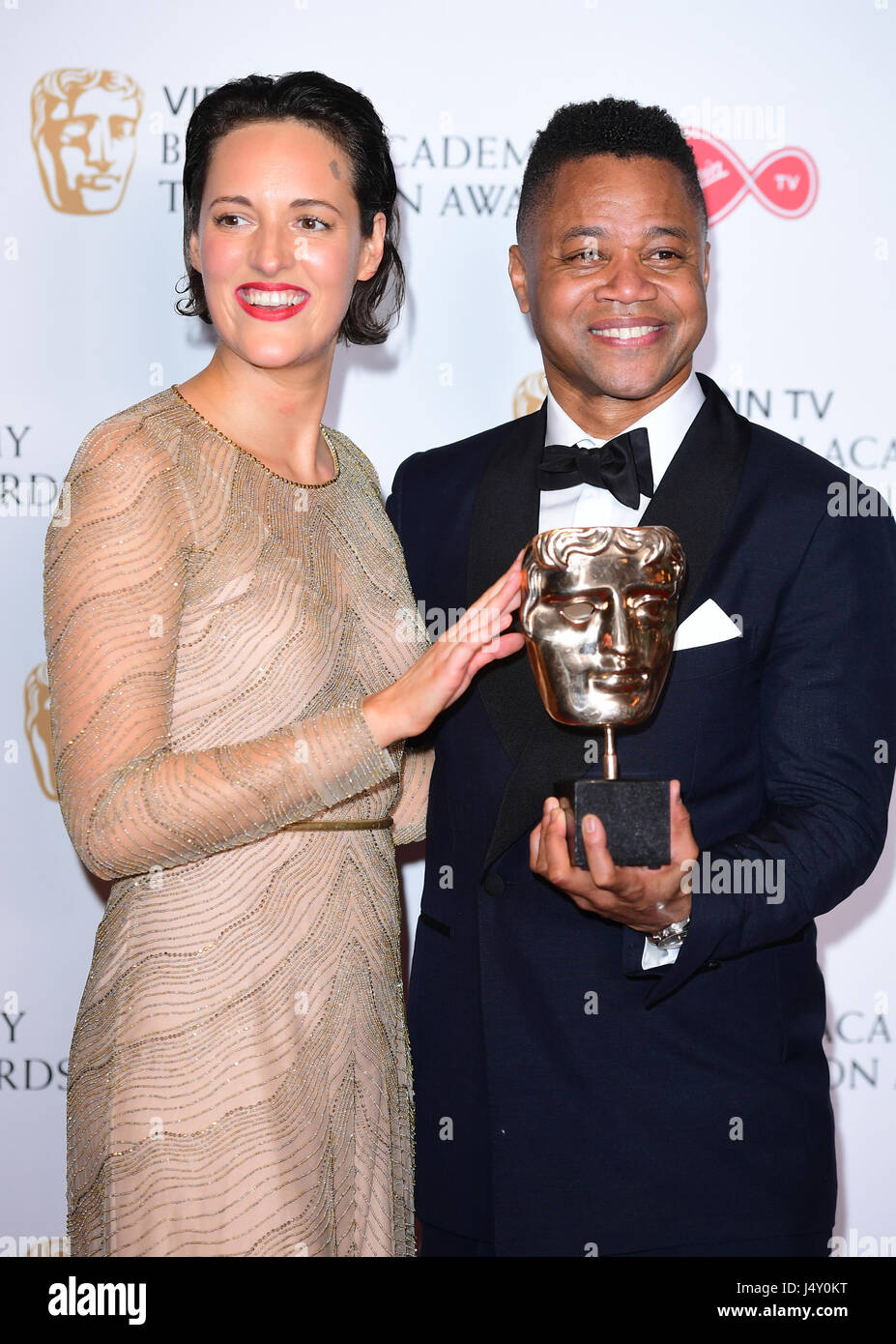 Cuba Gooding Jr presents Phoebe Waller-Bridge with the award for Best