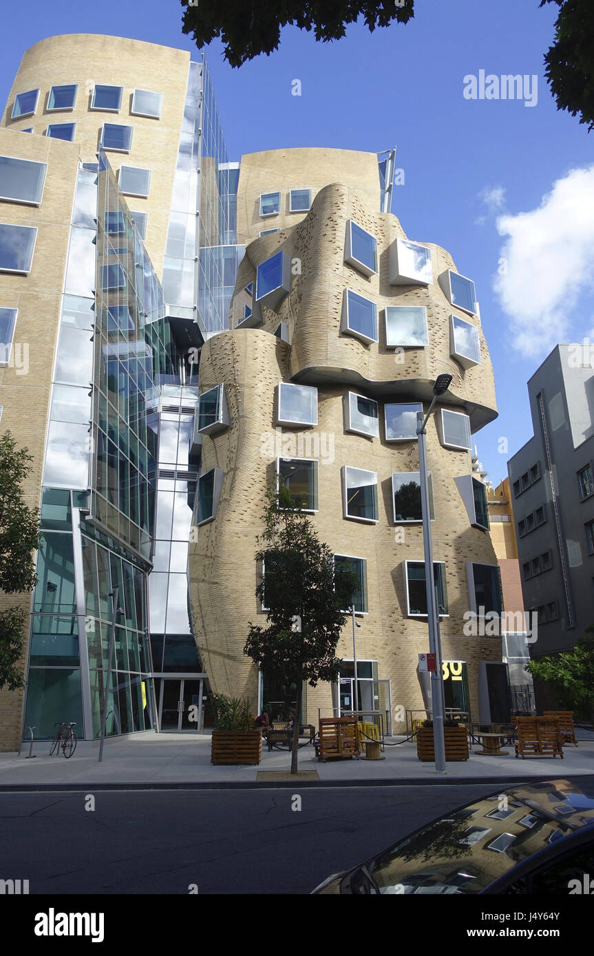 The Dr Chau Chak Wing Building at the University of Technology Sydney (UTS), opened in 2015 and designed by American architect Frank Gehry Stock Photo