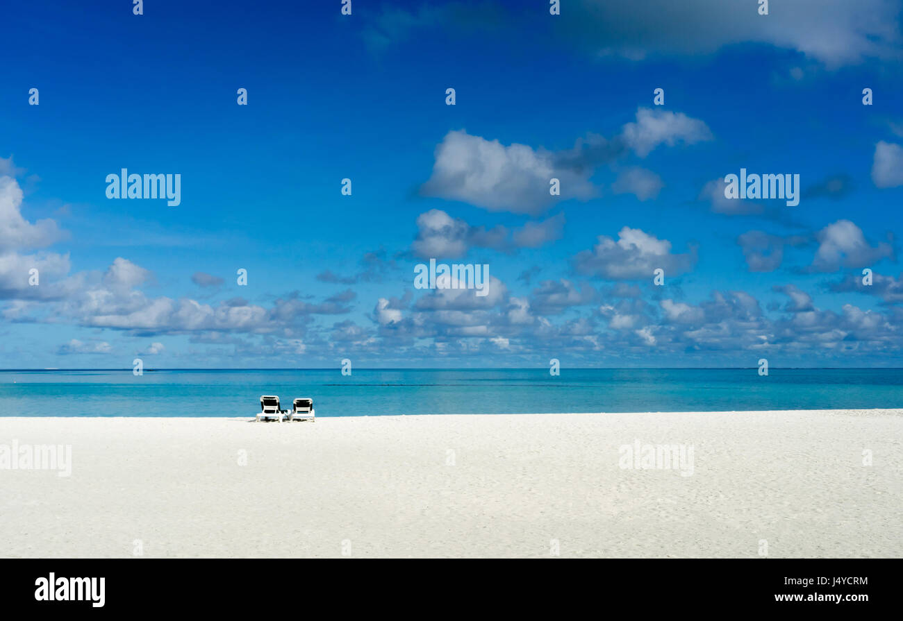 Beautiful tropical beach ocean hi-res stock photography and images - Alamy