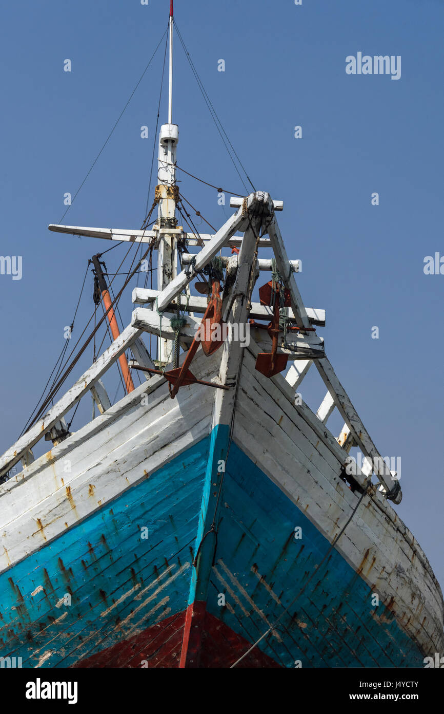 Bow, bow sprit and anchors of an old pinisi, Sunda Kelapa Harbour, Jakarta, Indonesia Stock Photo