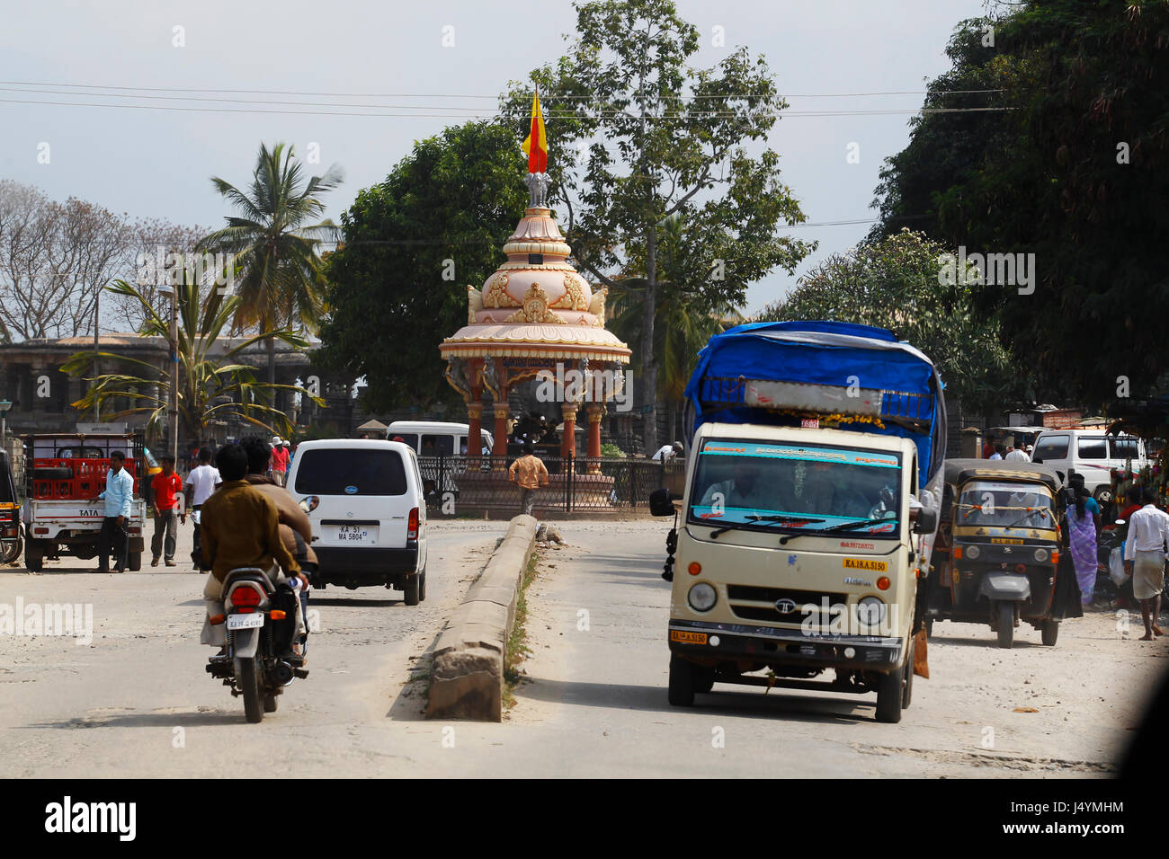 Street scene near Chennakesava temple at Somanathapura town, Karnataka, India Stock Photo
