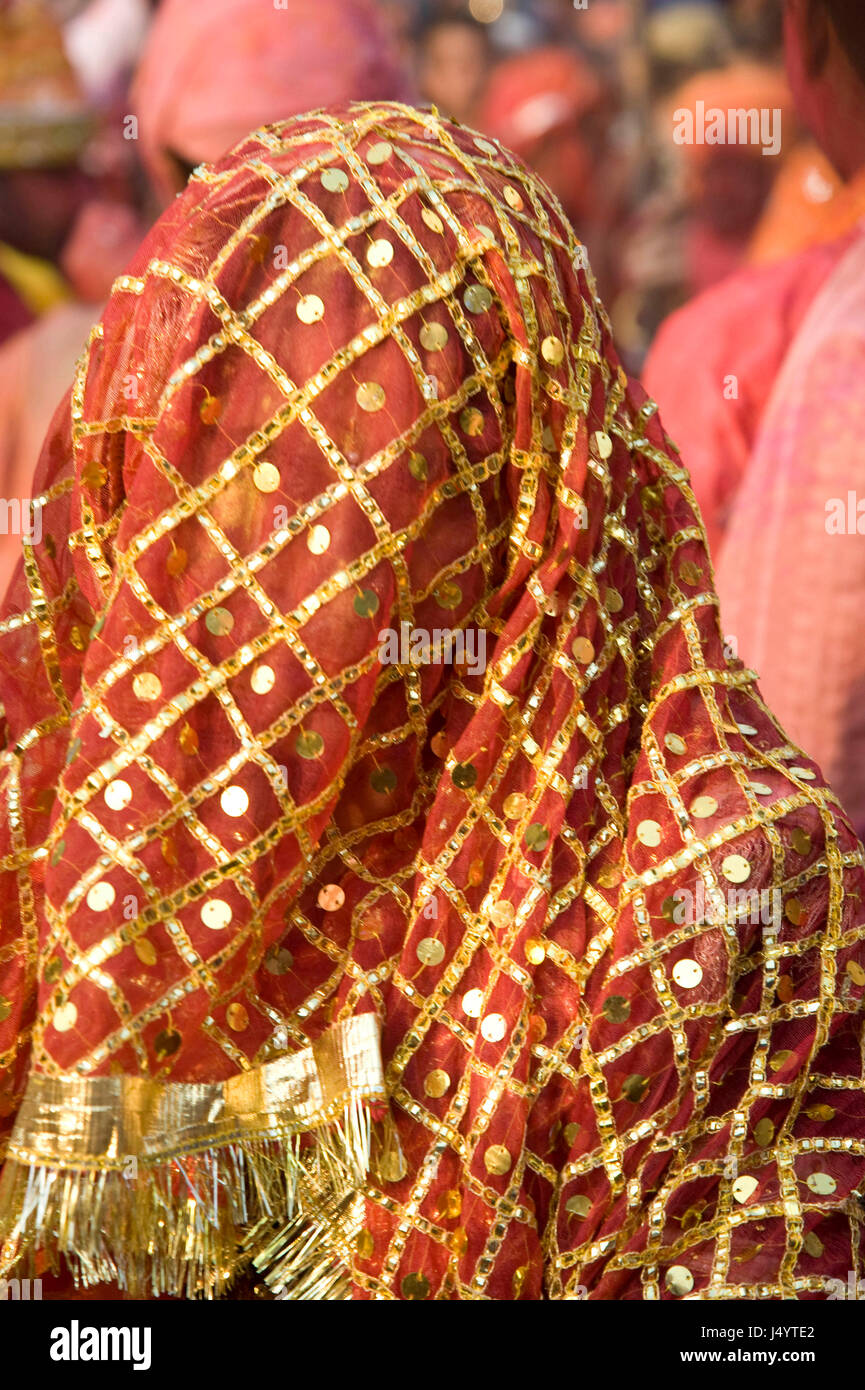 Indian woman in ghunghat veil hi-res stock photography and images - Alamy
