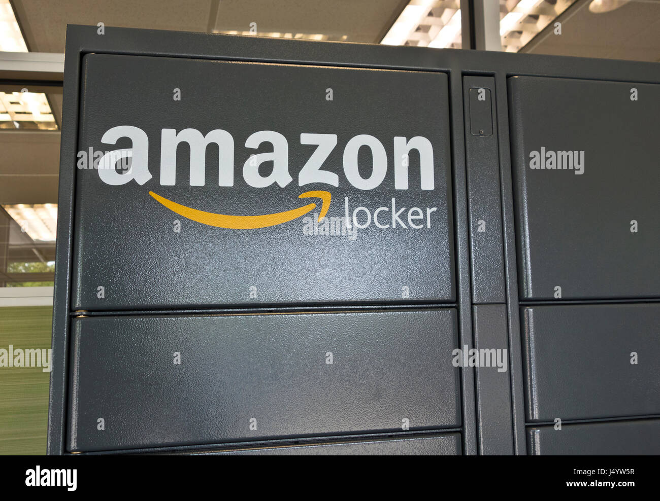 How Do Amazon Hub Lockers Work? Amazon Hub Locker Guide