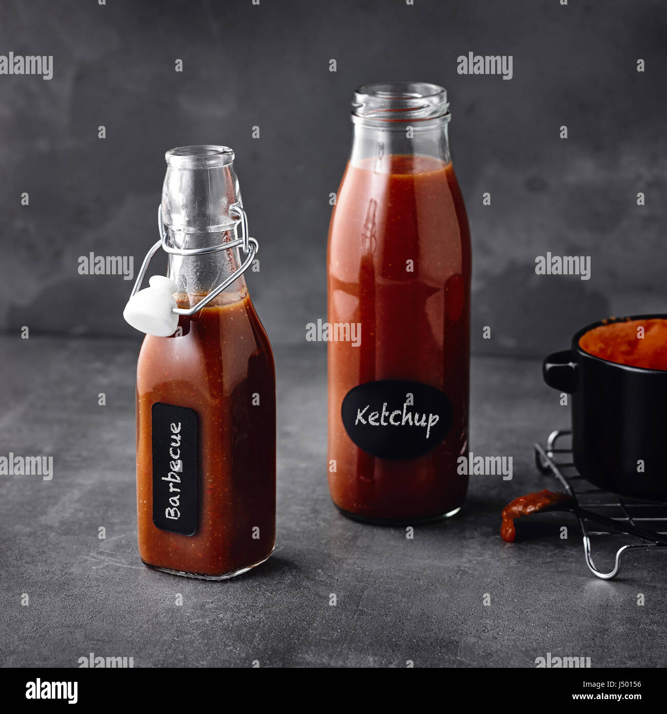 Tomato ketchup and barbecue sauce Stock Photo Alamy