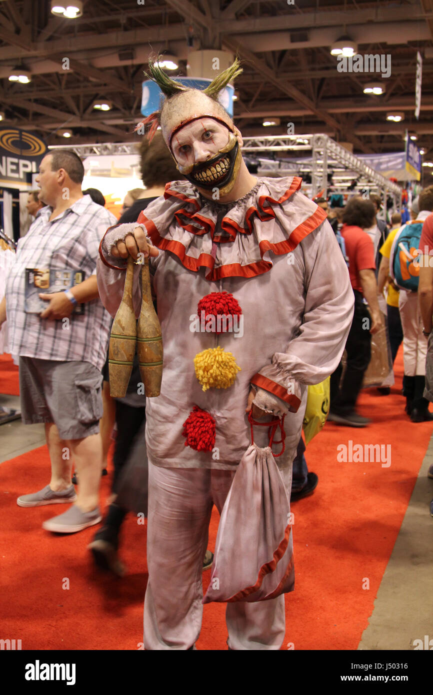 Bowling pin costume hi-res stock photography and images - Alamy