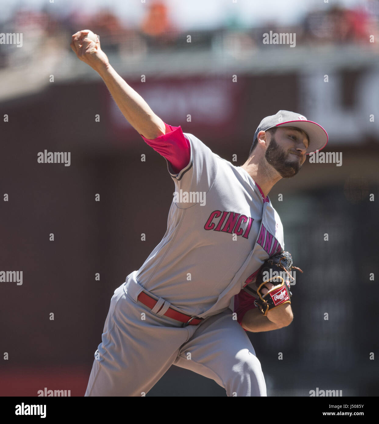 San Francisco, California, USA. 14th May, 2017. Cincinnati Reds starting pitcher Tim Adleman (46) during a MLB game between the Cincinnati Reds and the San Francisco Giants at AT&T Park in San Francisco, California. Credit: Cal Sport Media/Alamy Live News Stock Photo