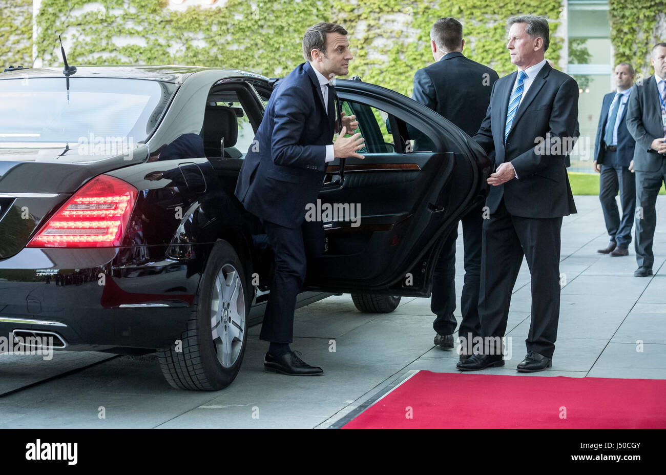 Emmanuel macron car hi-res stock photography and images - Alamy