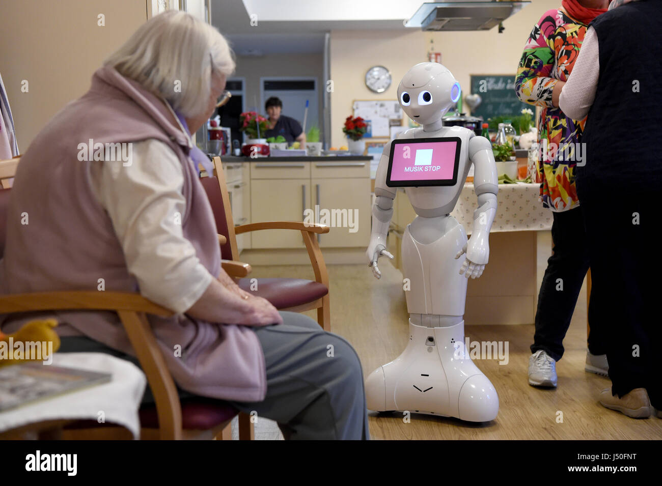 Germany. 11th May, 2017. "Emma" the pictured in a Diakonie Altholstein dementia residential group in Kiel, Germany, 11 May 2017. The robot can speak, play music and take of