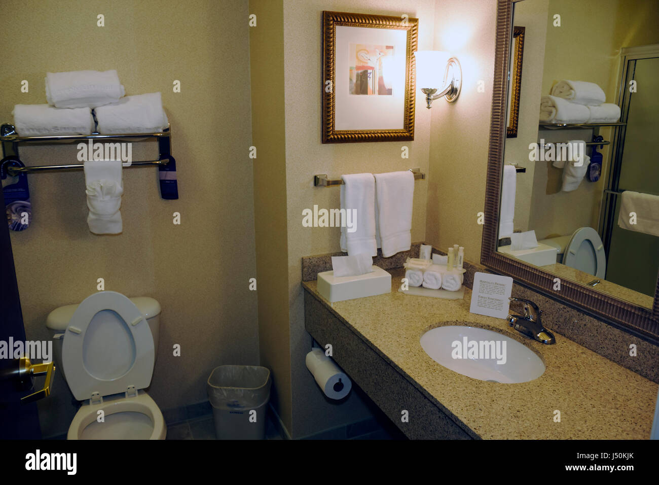Motel Bathroom High Resolution Stock Photography And Images Alamy