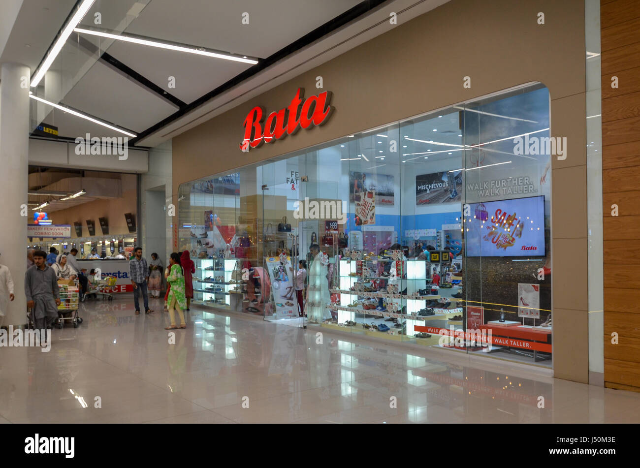 Bata gurney plaza store