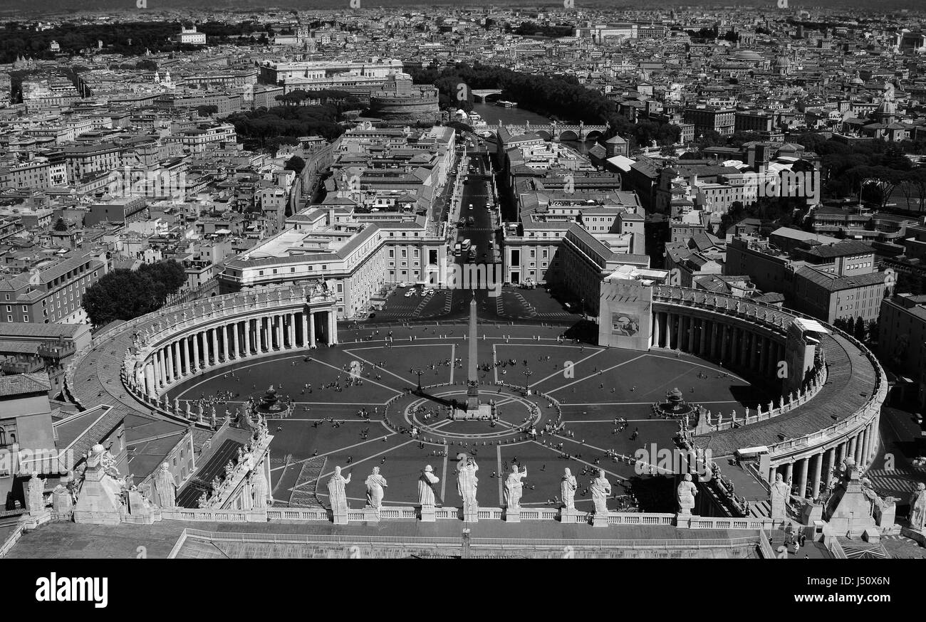 St. Peter's Square, Vatican City from above Stock Photo