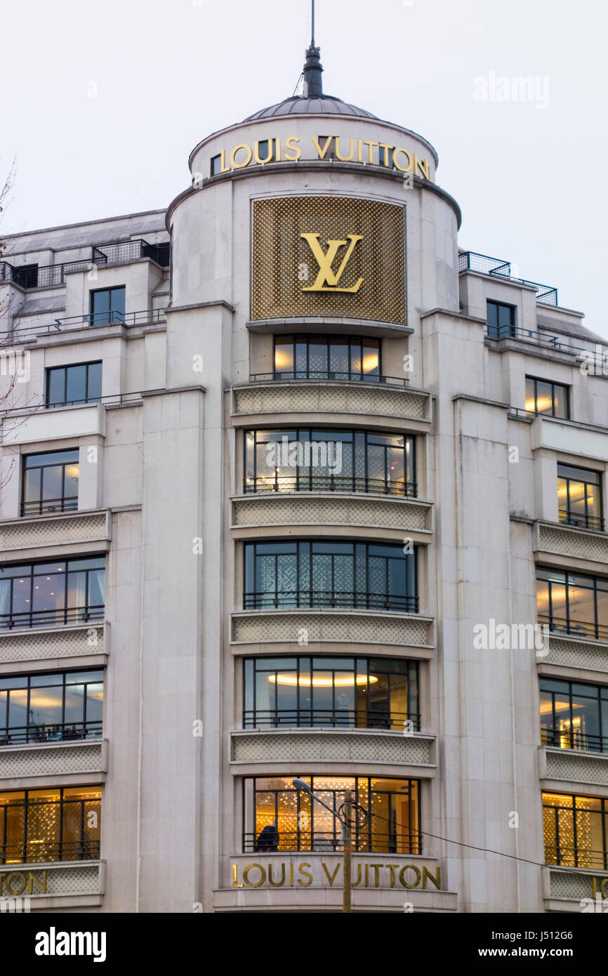 Louis Vuitton flagship store, 101 avenue Champs-Elysées, Paris Stock Photo: 140780198 - Alamy