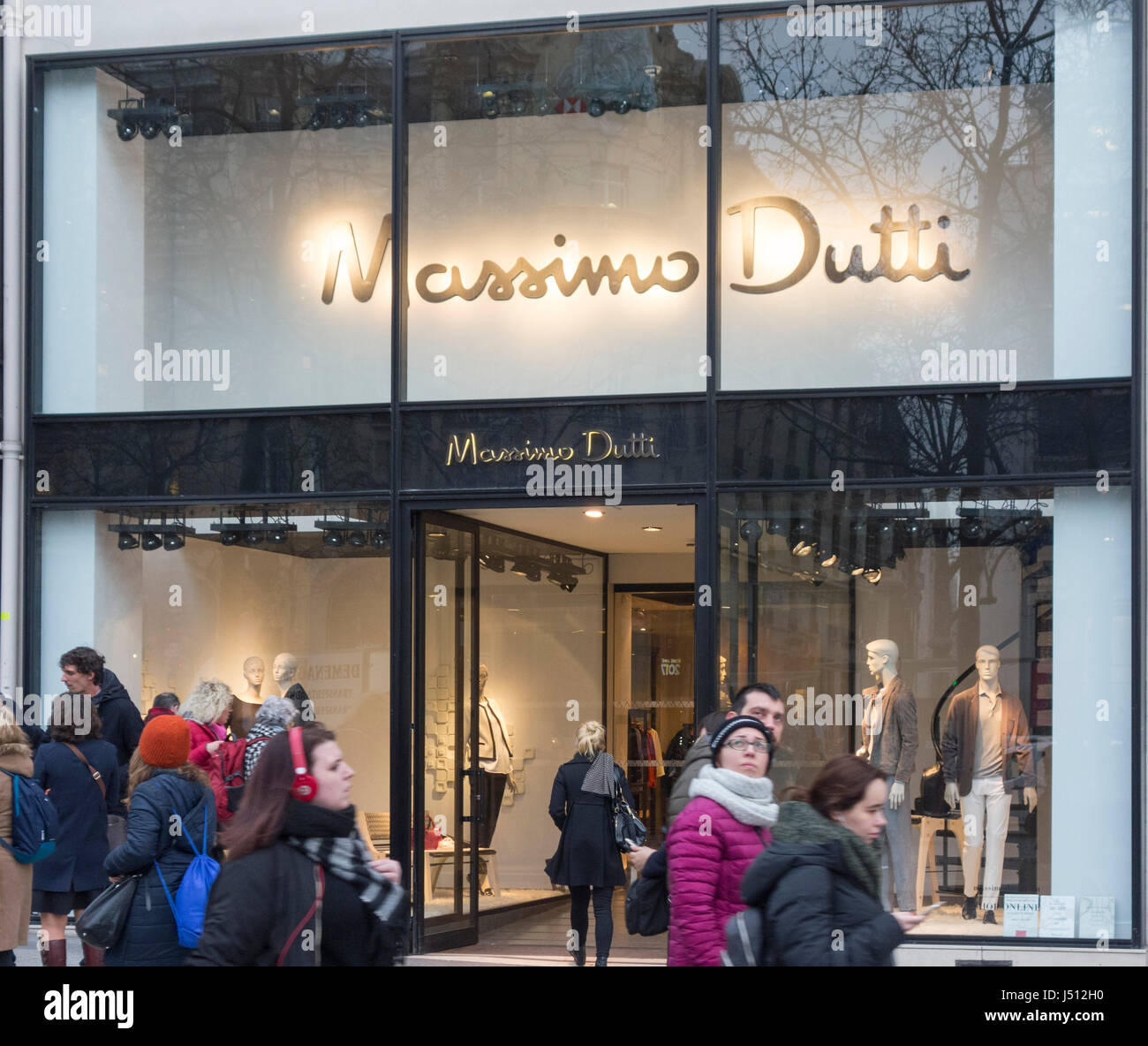 Massimo Tutti clothing shop, Champs-Elysées, Paris, France Stock Photo -  Alamy