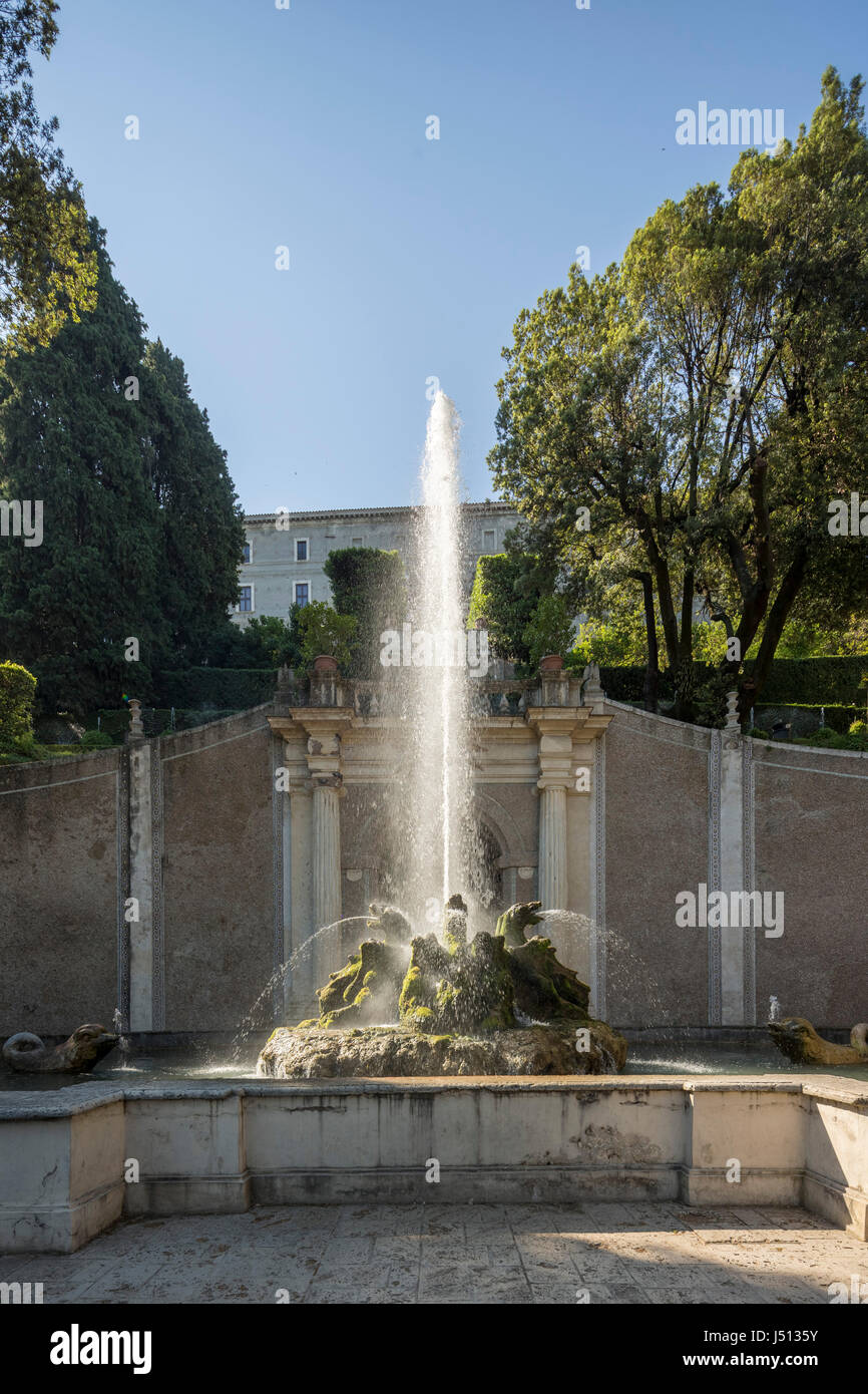 The Fountain of the Dragons, Villa d'Este, Tivoli, near Rome, Italy Stock Photo