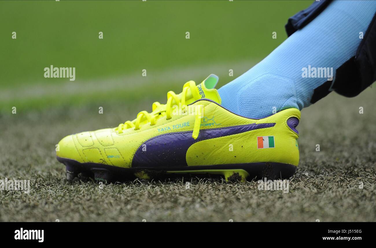 Puma football boots hi-res stock photography and images - Alamy