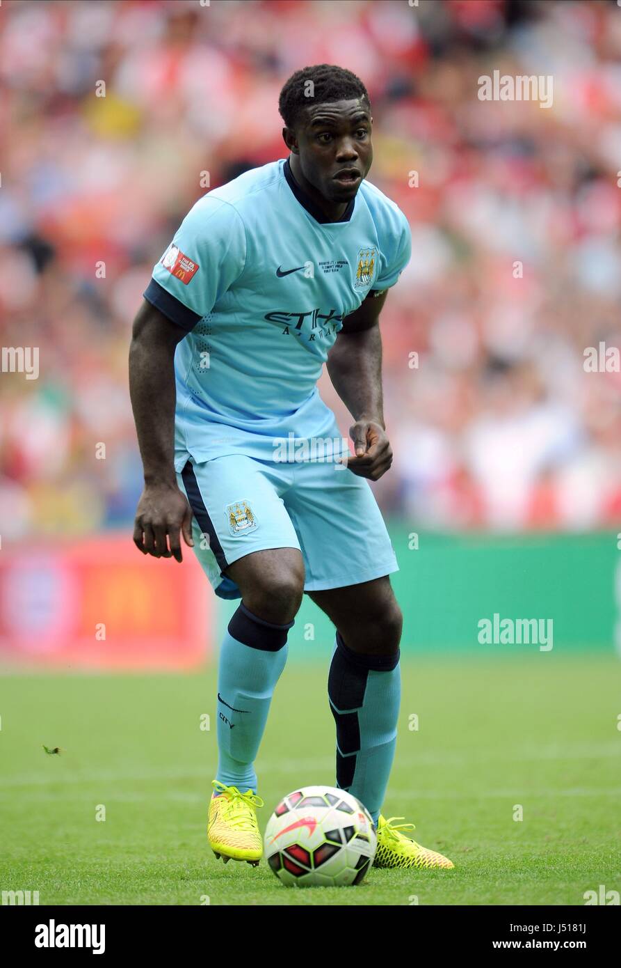 MICAH RICHARDS MANCHESTER CITY FC MANCHESTER CITY FC WEMBLEY STADIUM LONDON ENGLAND 10 August