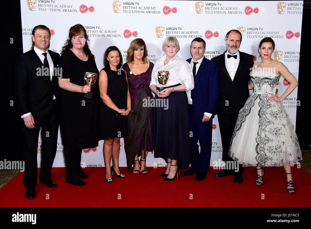 Best Drama Series Winners Happy Valley with Sally Wainwright, Juliet Charlesworth, Nicola Shindler and Neasa Hardiman in the press room with Sean Bean and Anna Friel at the Virgin TV British Academy Television Awards 2017 held at Festival Hall at Southbank Centre, London. PRESS ASSOCIATION Photo. Picture date: Sunday May 14, 2017. See PA story SHOWBIZ Bafta. Photo credit should read: Ian West/PA Wire Stock Photo